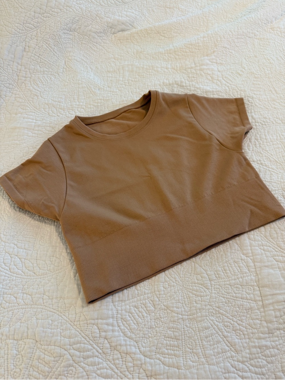 aerie Cropped Short Sleeve Top in Chestnut Brown - size m